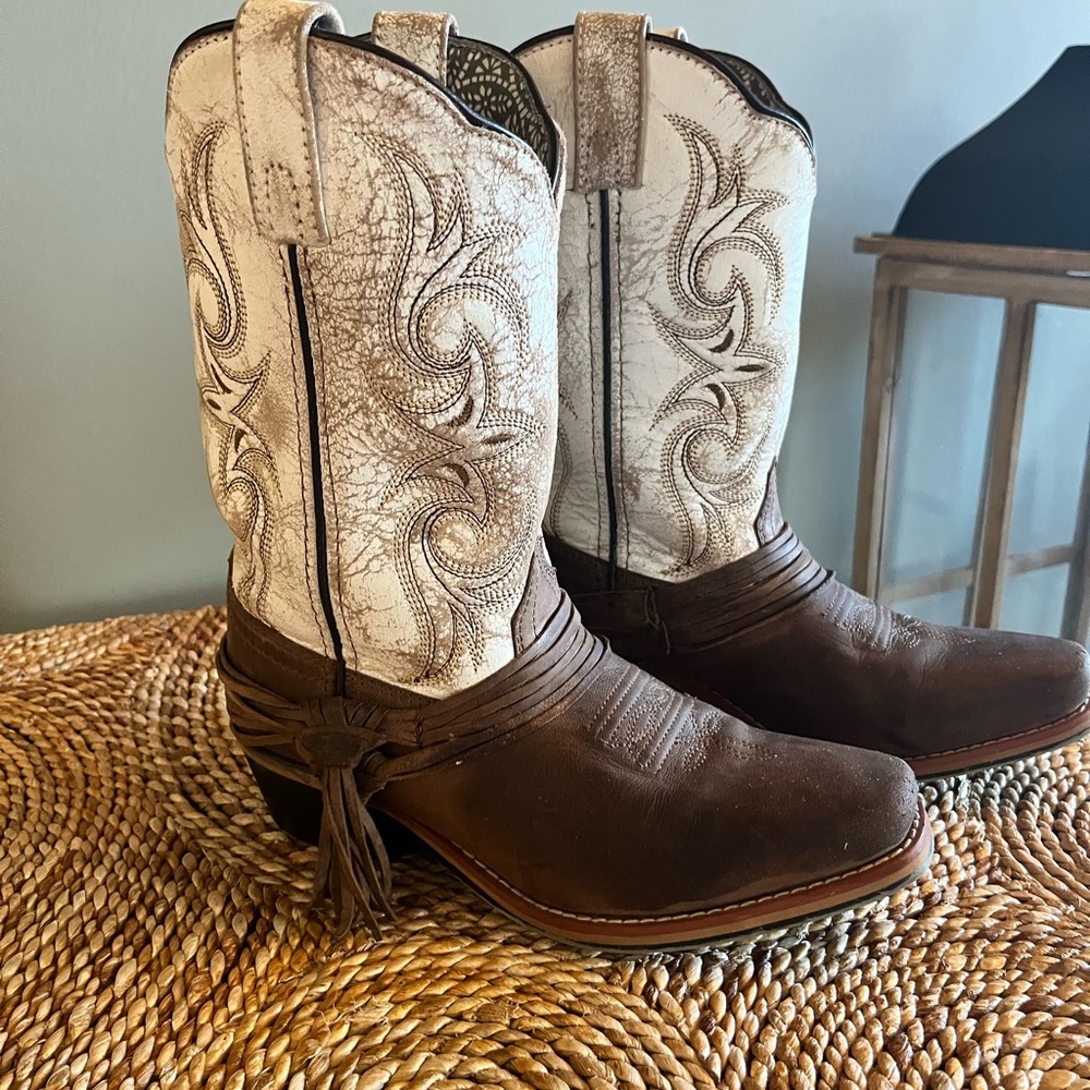 Dan post cowboy boots girls size 4.5 D. Like new